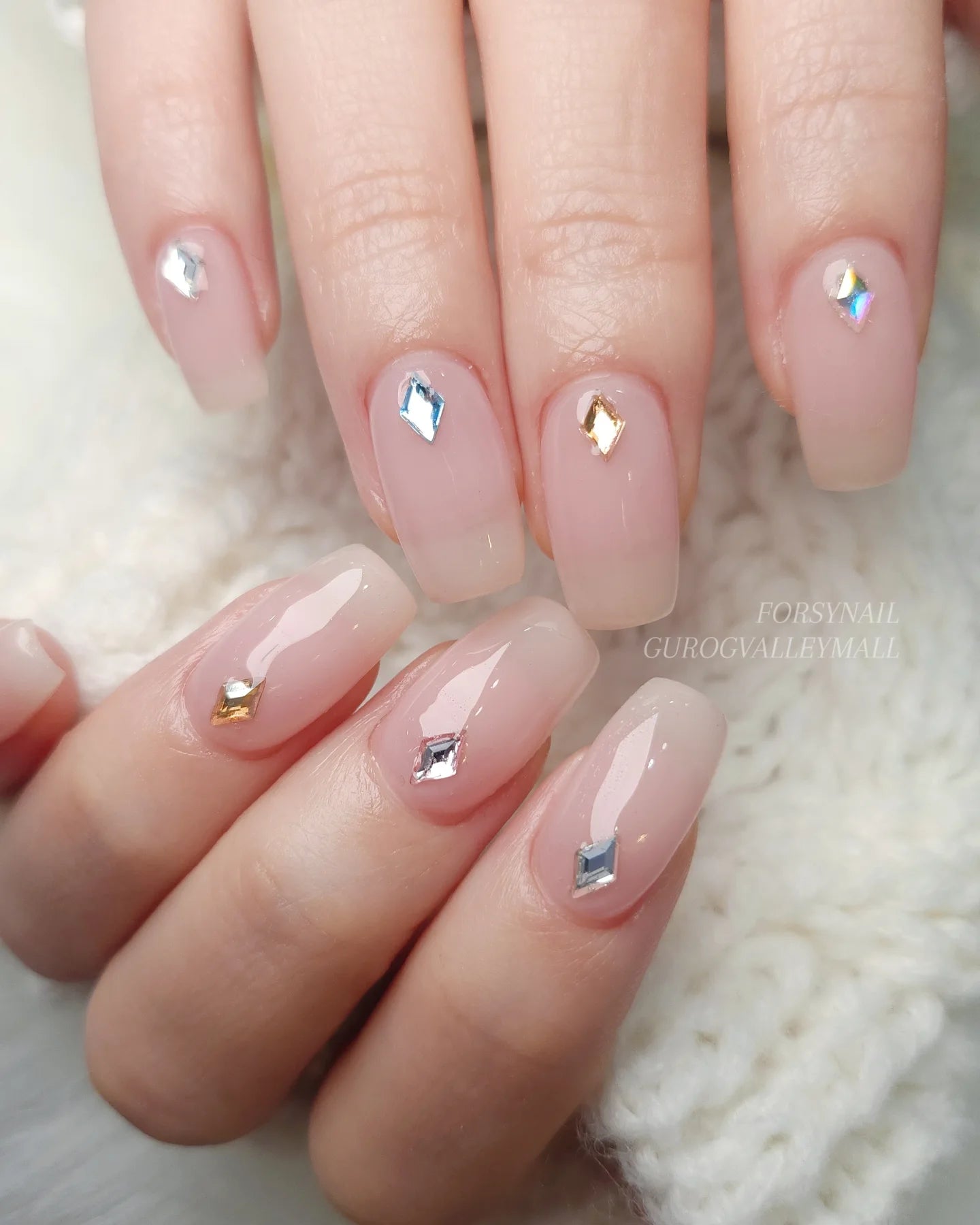 Forsy the Guro - Seoul Nail Art Gem